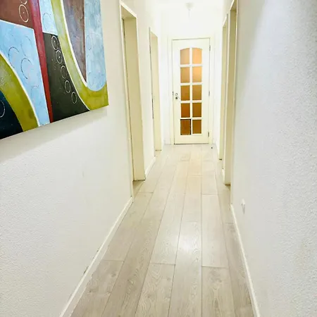 Apartment T4 *