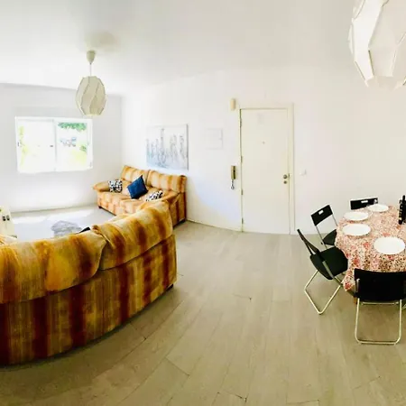 T4 Apartment